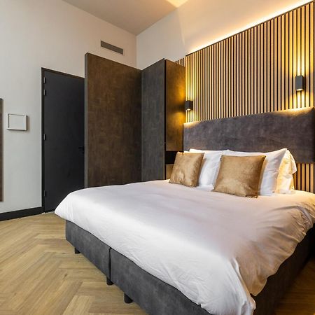 Monument Hotel Zaandam Bagian luar foto