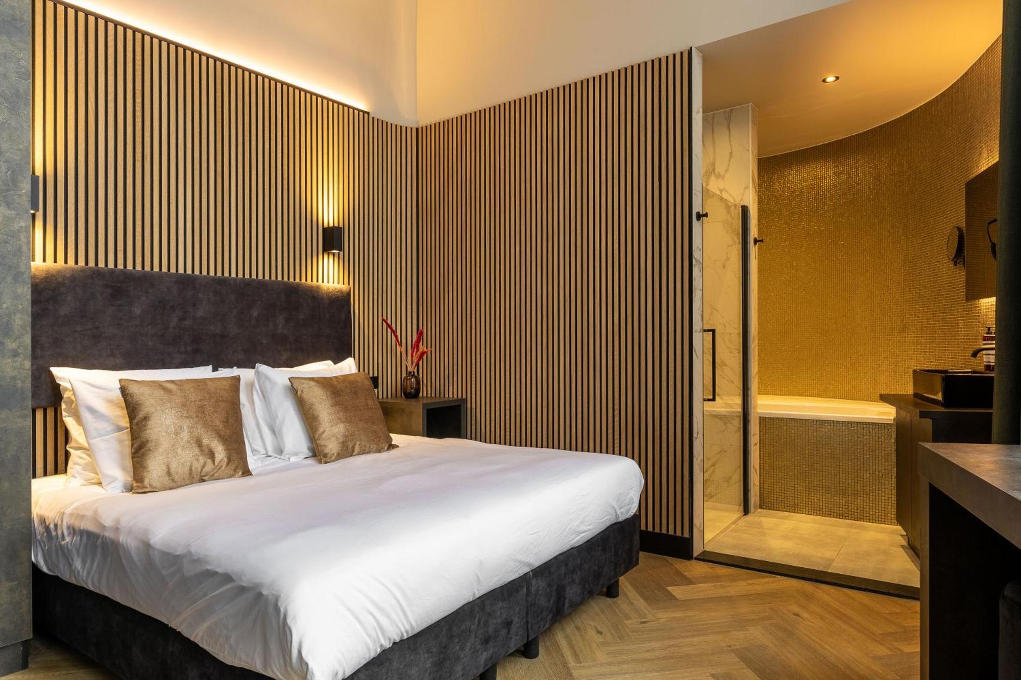 Monument Hotel Zaandam Bagian luar foto